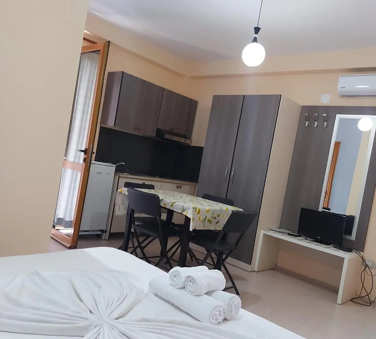 Деревянный коттедж Vila Green Relax Влёра